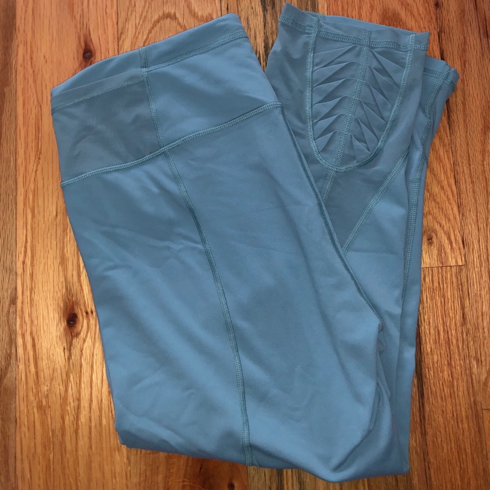 Victoria Secret Knockout capris